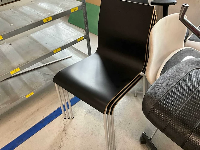Partij kantinestoelen en bureaustoelen - afbeelding 6 van  11