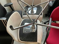 Partij kantinestoelen en bureaustoelen - afbeelding 9 van  11