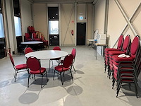 Partij kantinetafels en stoelen - afbeelding 1 van  3