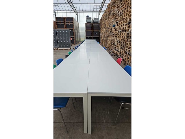 Partij kantinetafels met stoelen - afbeelding 7 van  7
