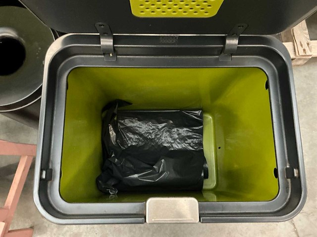 Partij kantoor goederen - afbeelding 24 van  28