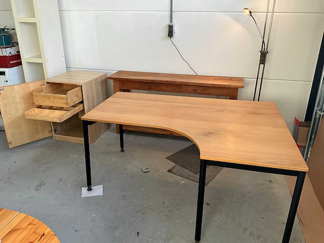 Partij kantoor meubilair - afbeelding 1 van  9