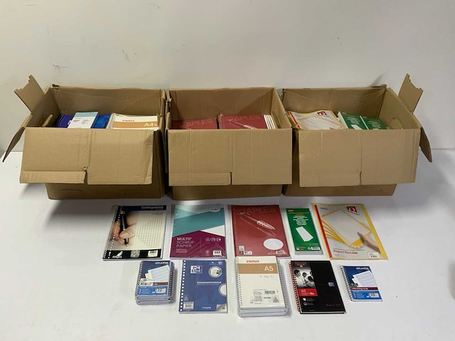 Partij kantoorartikelen - afbeelding 1 van  11