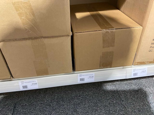 Partij kantoorartikelen - afbeelding 30 van  37