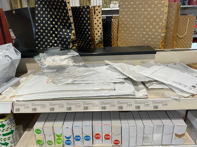 Partij kantoorartikelen - afbeelding 45 van  46