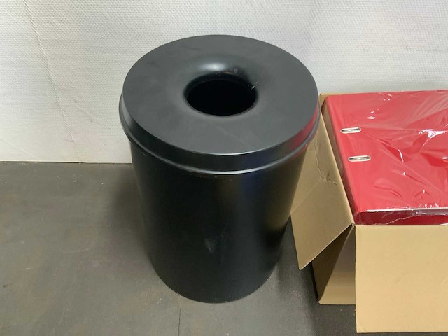 Partij kantoorartikelen - afbeelding 20 van  20