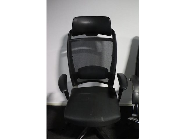 Partij kantoorbenodigdheden bestaande uit o.a. 2x bureaustoelen - afbeelding 2 van  8