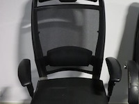 Partij kantoorbenodigdheden bestaande uit o.a. 2x bureaustoelen - afbeelding 2 van  8