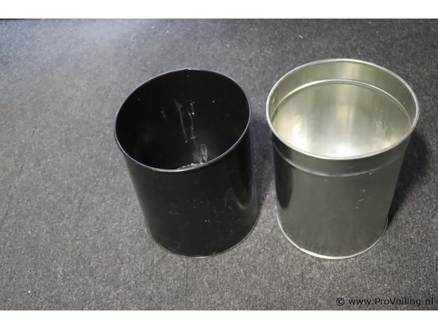 Partij kantoorbenodigdheden bestaande uit o.a. 2x bureaustoelen - afbeelding 8 van  8