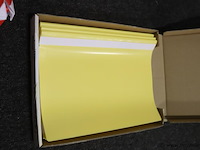 Partij kantoorbenodigdheden o.a. plastic mapjes & staples kopieerpapier - afbeelding 4 van  5