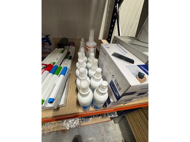 Partij kantoorbenodigdheden voor whiteboards - afbeelding 5 van  10