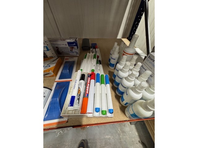 Partij kantoorbenodigdheden voor whiteboards - afbeelding 6 van  10