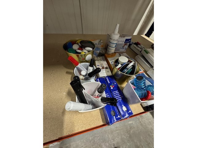 Partij kantoorbenodigdheden voor whiteboards - afbeelding 8 van  10