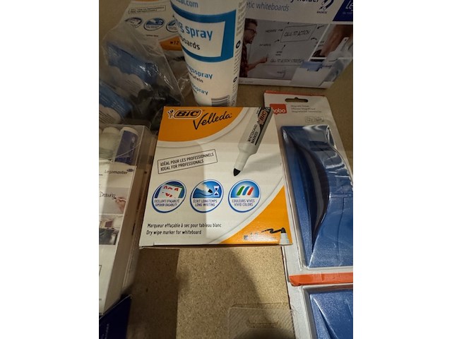 Partij kantoorbenodigdheden voor whiteboards - afbeelding 10 van  10