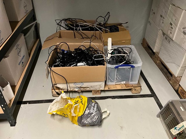 Partij kantoorbenodigdheden - afbeelding 19 van  44