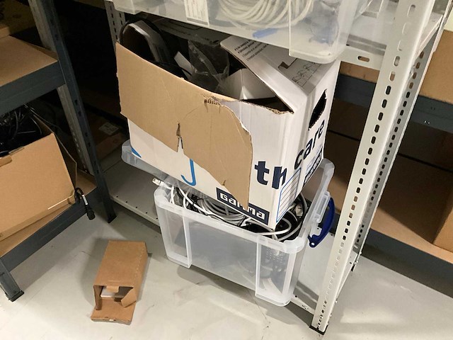 Partij kantoorbenodigdheden - afbeelding 28 van  44