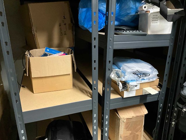 Partij kantoorbenodigdheden - afbeelding 36 van  44