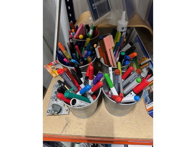 Partij kantoorbenodigdheden - afbeelding 9 van  16