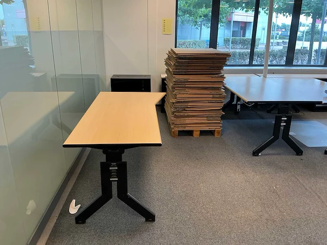 Partij kantoorinrichting en kantoormeubilair - afbeelding 11 van  28