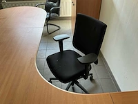 Partij kantoorinrichting met bureaus, 2 kasten en 4 stoelen - afbeelding 12 van  12