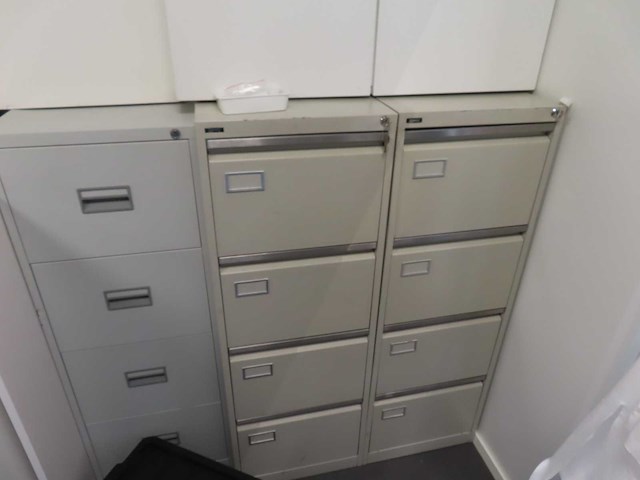 Partij kantoorinventaris (inhoud ruimte) - afbeelding 1 van  6