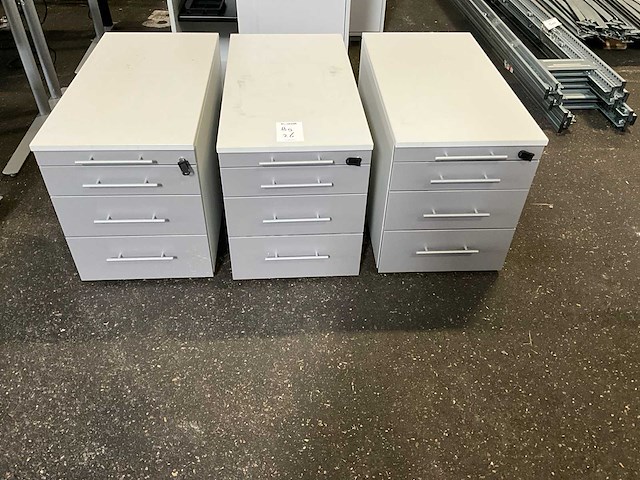 Partij kantoorinventaris - afbeelding 9 van  12