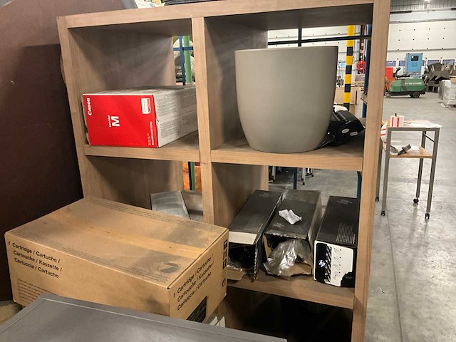 Partij kantoorinventaris - afbeelding 4 van  6