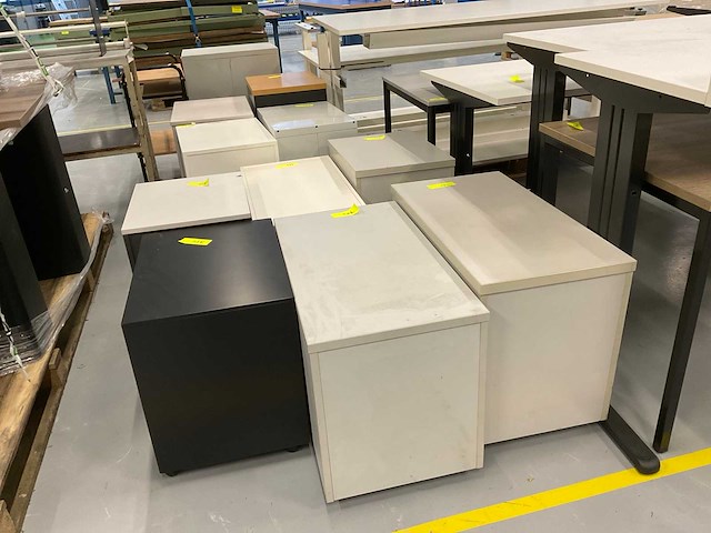 Partij kantoorinventaris - afbeelding 7 van  8