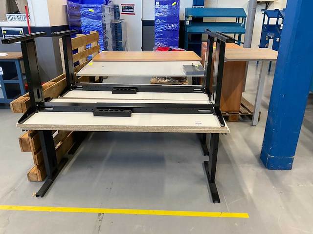 Partij kantoorinventaris - afbeelding 1 van  5