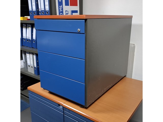 Partij kantoorinventaris - afbeelding 12 van  19