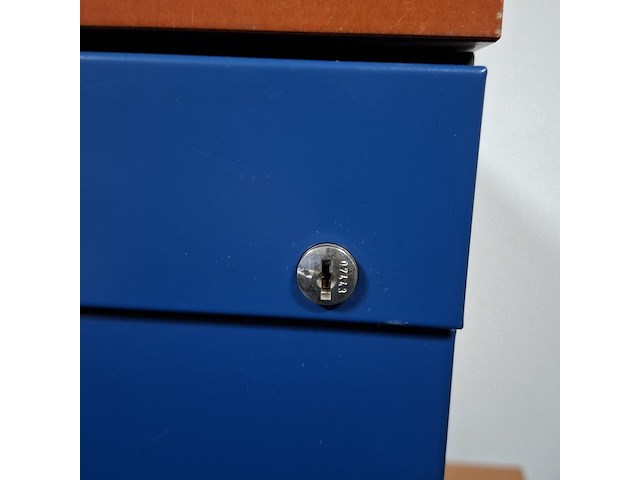 Partij kantoorinventaris - afbeelding 14 van  19