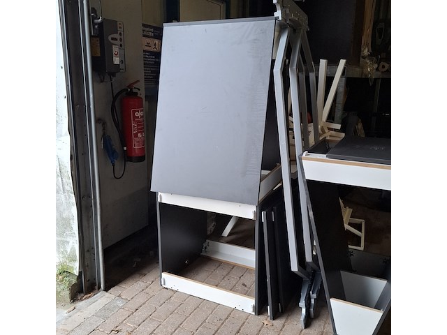 Partij kantoorinventaris - afbeelding 11 van  20