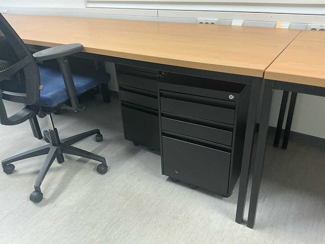 Partij kantoorinventaris - afbeelding 4 van  39