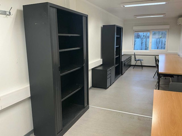 Partij kantoorinventaris - afbeelding 22 van  39