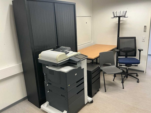 Partij kantoorinventaris - afbeelding 31 van  39