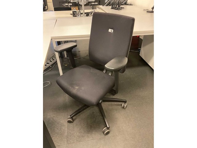 Partij kantoorinventaris - afbeelding 9 van  34