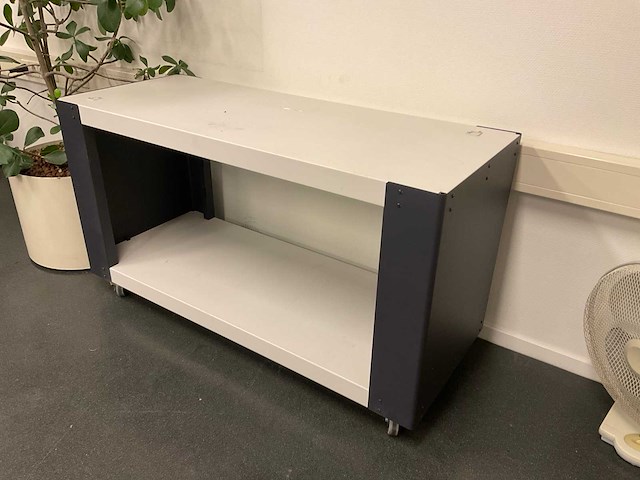 Partij kantoorinventaris - afbeelding 11 van  34