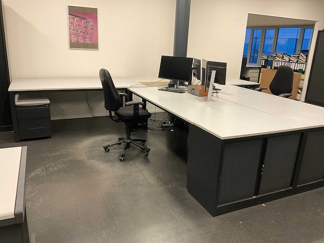Partij kantoorinventaris - afbeelding 15 van  34