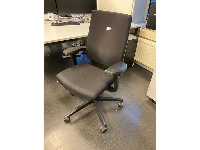 Partij kantoorinventaris - afbeelding 33 van  34