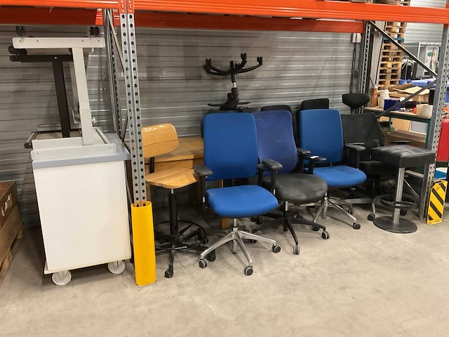 Partij kantoormeubilair, 14 items - afbeelding 1 van  8