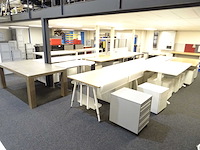 Partij kantoormeubilair, ca 43 items - afbeelding 1 van  13