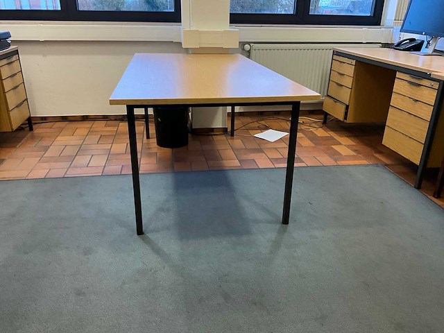 Partij kantoormeubilair en ict - afbeelding 14 van  34