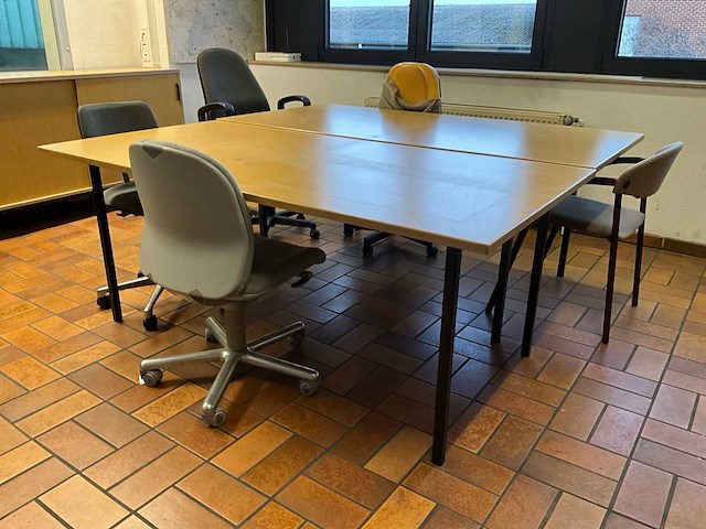 Partij kantoormeubilair en ict - afbeelding 12 van  34