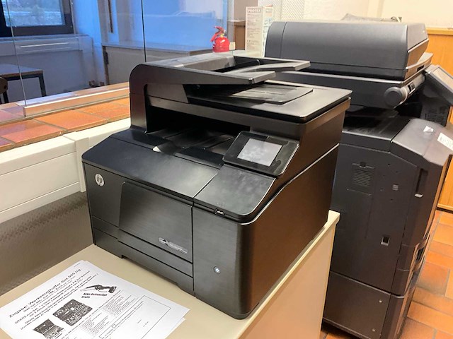 Partij kantoormeubilair en ict - afbeelding 28 van  34