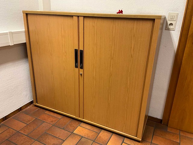 Partij kantoormeubilair en ict - afbeelding 32 van  34