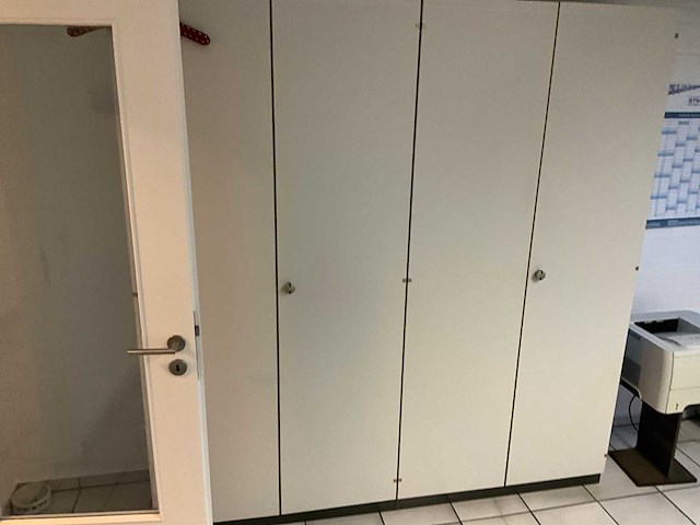 Partij kantoormeubilair en ict - afbeelding 19 van  65