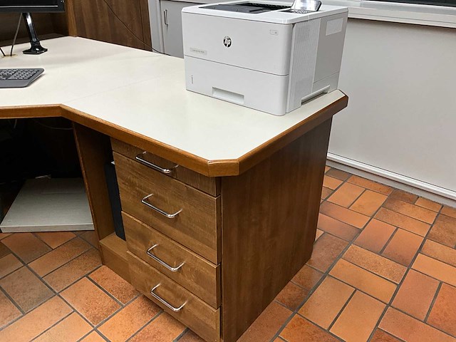 Partij kantoormeubilair en ict - afbeelding 36 van  65