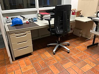 Partij kantoormeubilair en ict - afbeelding 39 van  65