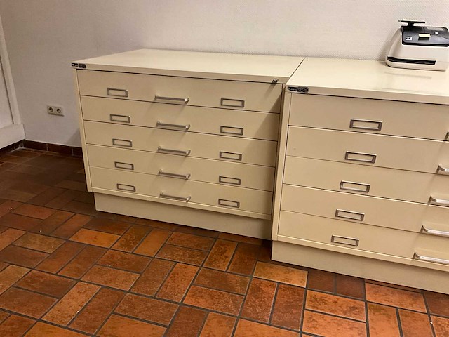 Partij kantoormeubilair en ict - afbeelding 42 van  65