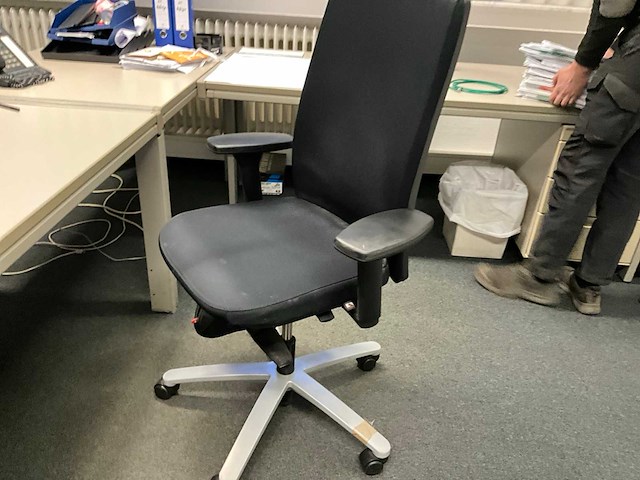 Partij kantoormeubilair en ict - afbeelding 51 van  65